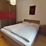 Komfort Serviced By Auhof Lejlighed
